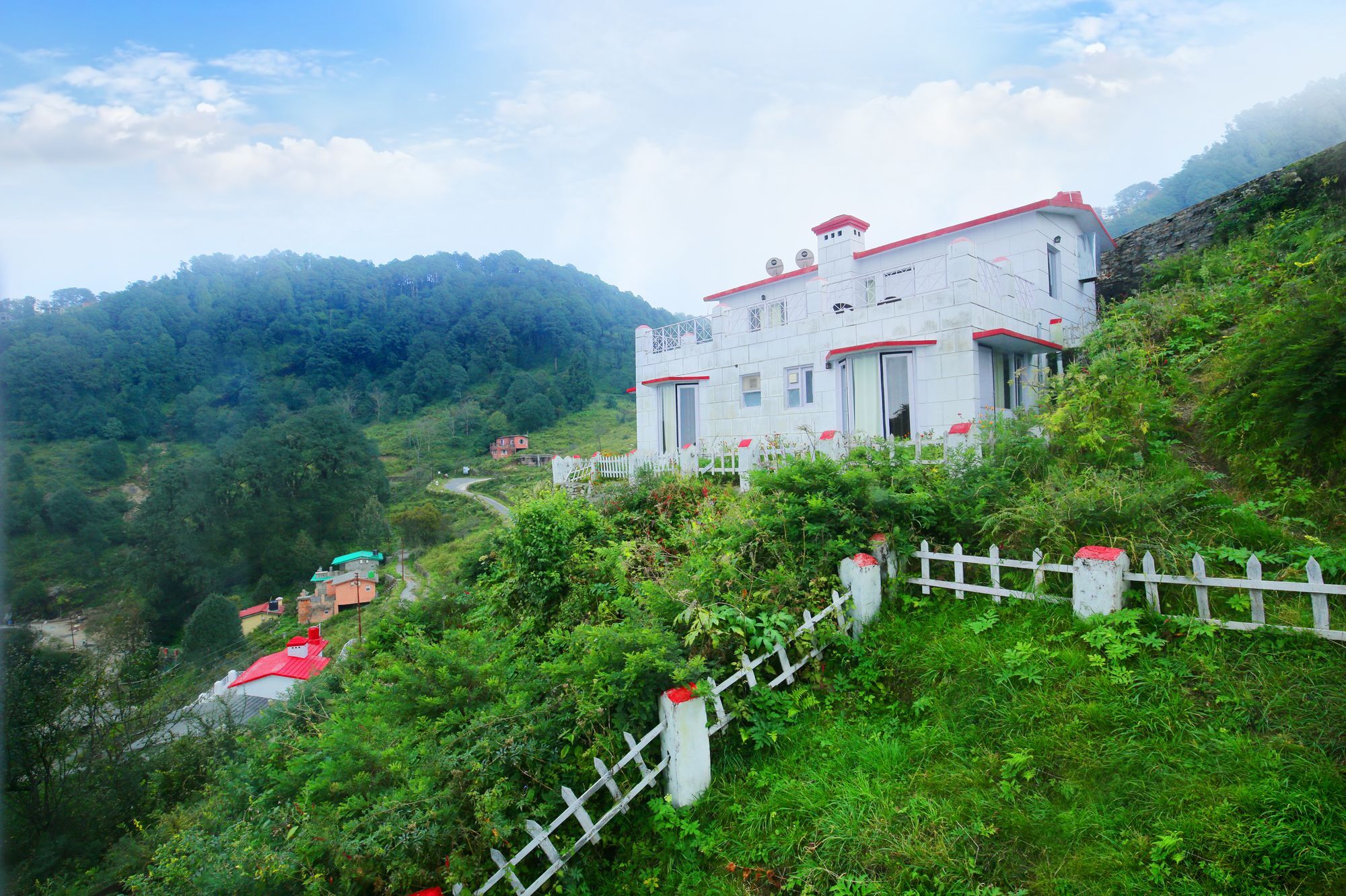 The Swiss Village Resort Nainital Exterior foto